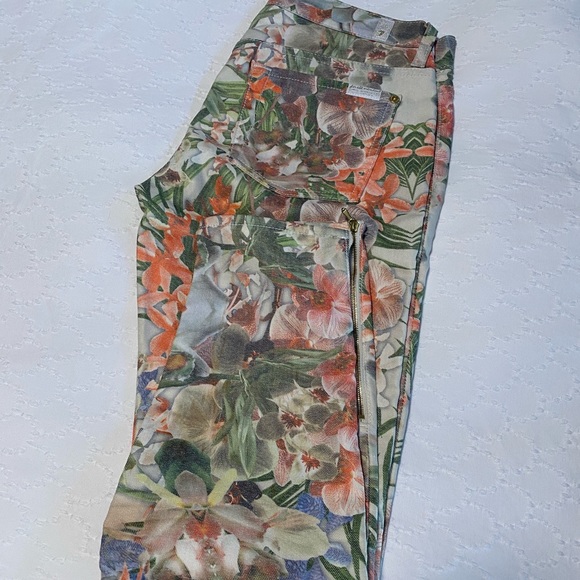 7 for all mankind  skinny crop with zipper detail - Picture 2 of 9